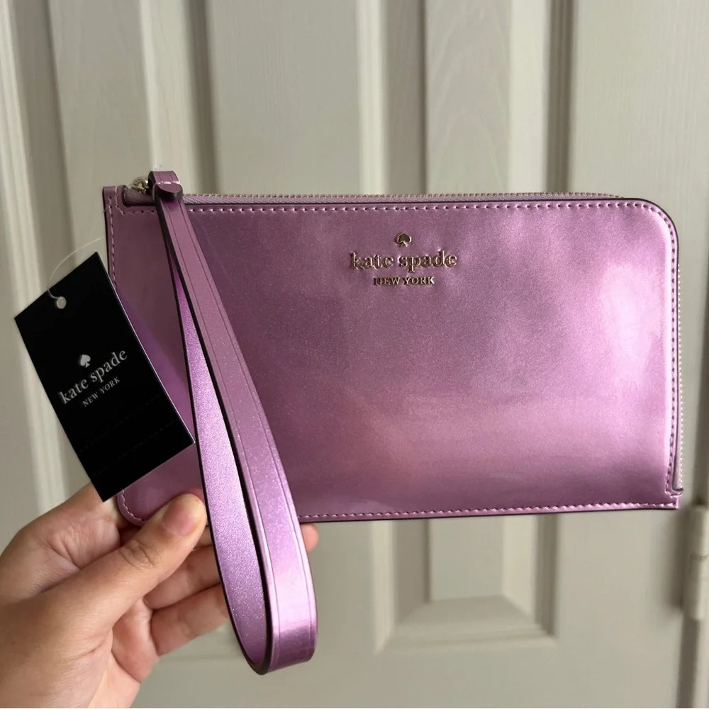 NWT Kate Spade Iridescent Quartz Wristlet 💜